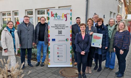 Machen sich gemeinsam stark für die Sozialregion Duderstadt (von links): Schwester Dr. M. Dorothea Rumpf, Bürgermeister Thorsten Feike, Thomas Naumann, Rico Krieger, Astrid Paus, Andrea Hummelsiep, Ralf Regenhardt, Heike Jagemann, Bettina Steinmetz, Moritz Heller und Daniela Matzka. | Foto: Claudia Nachtwey / cps